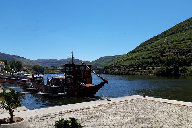 Douro Valley Private Premium Tour with Wine Tasting (1 to 4 people) - Why this private Douro day works well