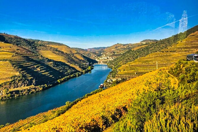 Douro Valley Private Tour: 2 Farms, Lunch & Boat Trip - The drive from Porto into wine country