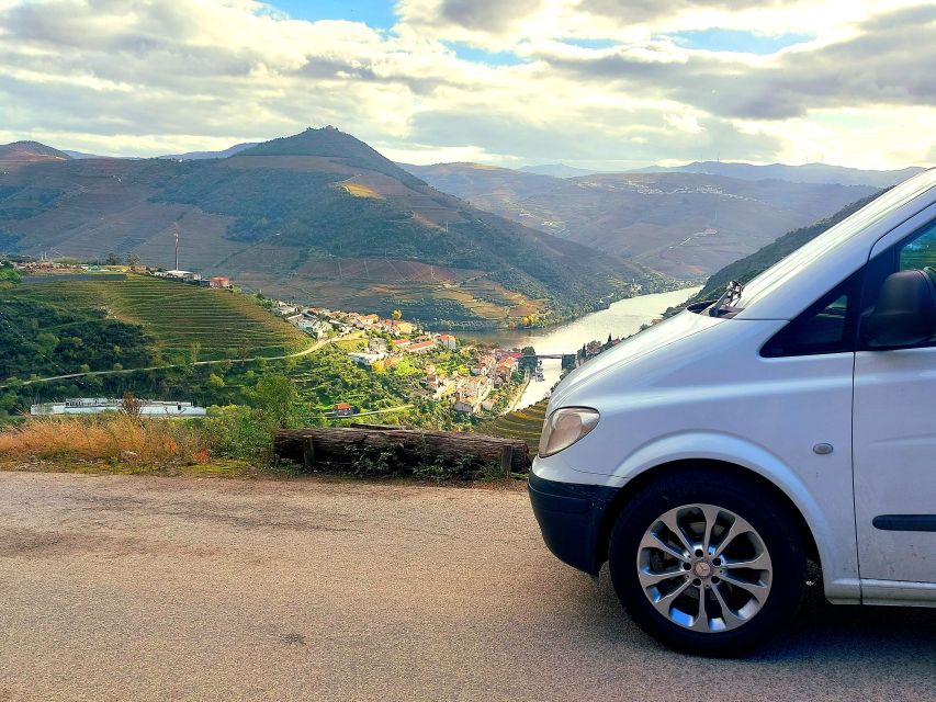 Douro Valley private tour & wine experience including lunch - Lunch with regional food and Douro wine