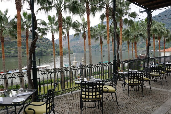 Douro Valley private tour with wine tasting and boat tour - Pinhão puts the river at the center