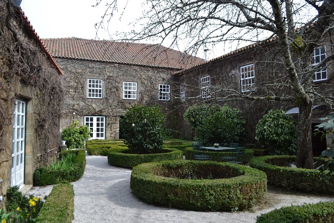 Douro Valley Tour: 2 Vineyard Visits, River Cruise, Winery Lunch - The guides can shape the whole day