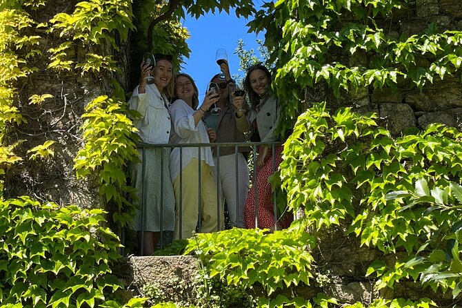Douro Valley Tour - 3 Wine tastings, Lunch & river Cruise - Pinhão gives you a choice on the river