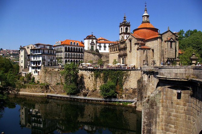 Douro Valley Tour: Wine Tasting River Cruise and Lunch from Porto - Group size, pace, and guide quality