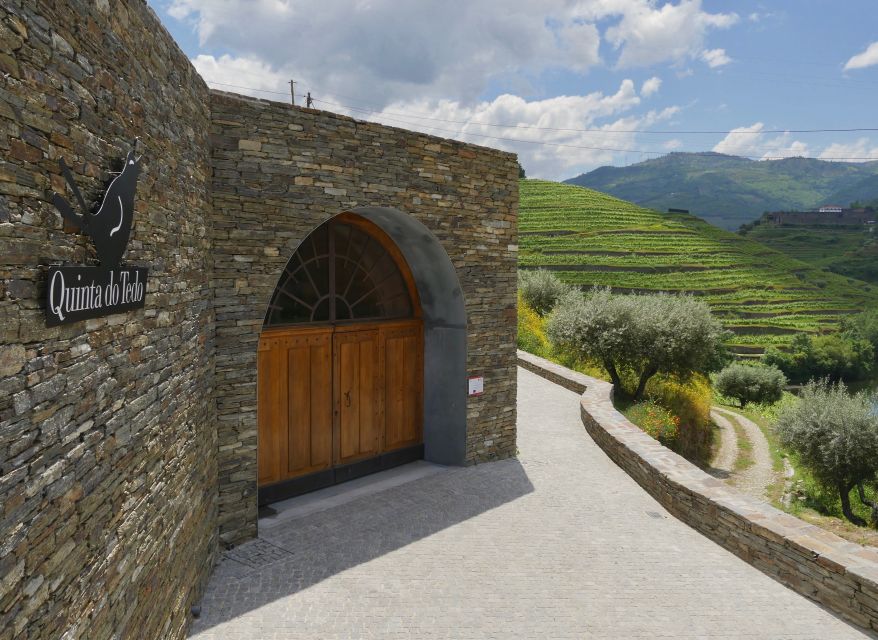 Douro Valley: Winery Tour at Quinta do Tedo and Tastings - The 30-minute tasting above the Douro