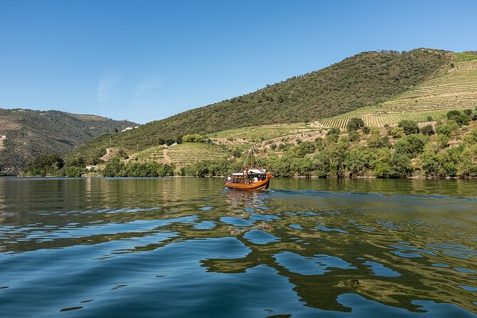 Driver with Private Vehicle in the Douro Valley - What the price covers, and what it does not