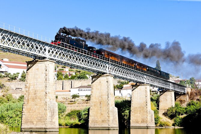Driver with Private Vehicle in the Douro Valley - São Cristóvão viewpoint and the Douro’s human touch