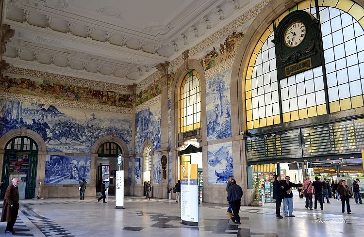 Essential Porto Walking Tour - Viewpoints give you Porto in layers