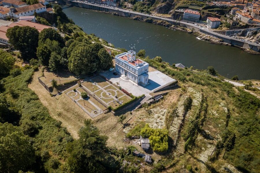 Exclusive visit to the Geophysical Institute of Porto - Practical details that affect your choice
