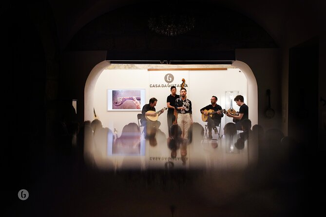 Fado by Casa da Guitarra - The port break from the Douro Valley