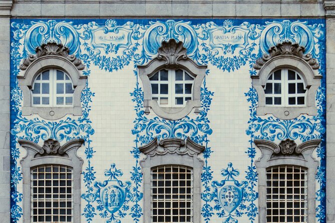 Fado Tour with Guide, Dinner & Live Show in Porto - Starting at Fonte do Cubo in Praça da Ribeira