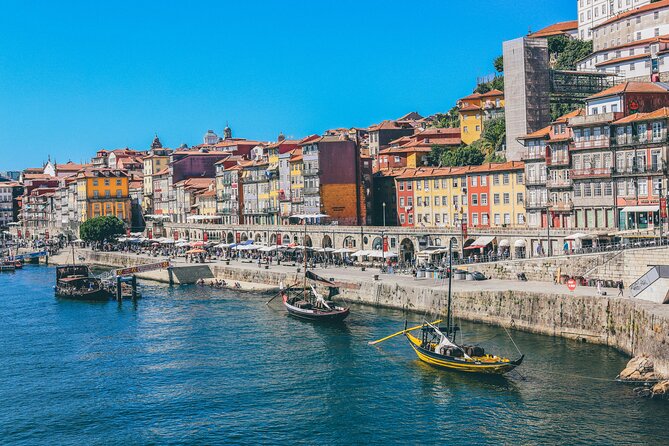 Fado Tour with Guide, Dinner & Live Show in Porto - Dinner, drinks, and the question of timing