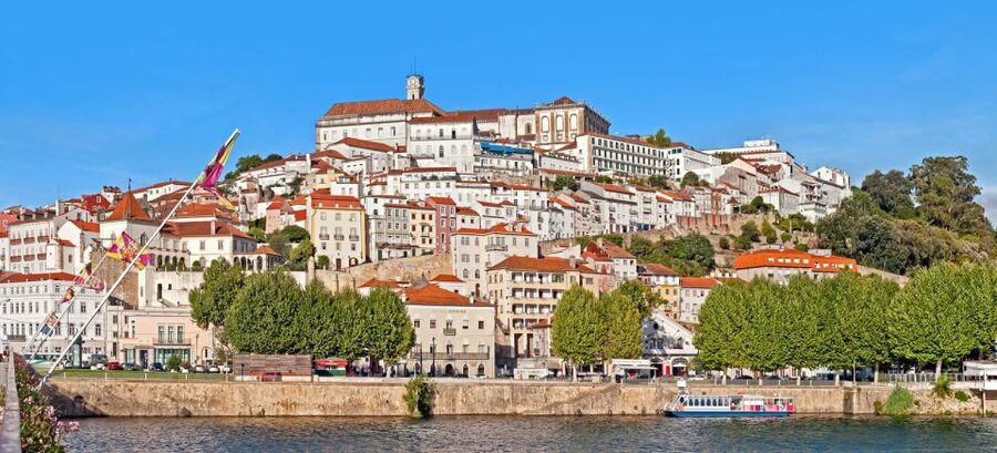Fátima and Coimbra - Fátima and the story behind the sanctuary