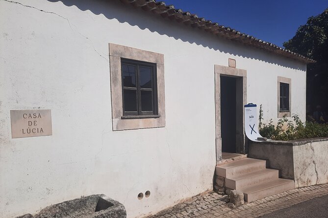 Fátima private tour from Porto in Mercedes car (1 to 4 people) - Valinhos and the homes of the three children