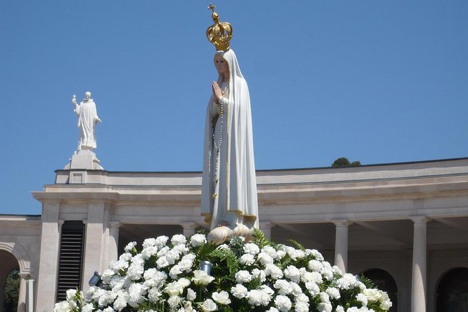 Fatima Sanctuary and Pastorinhos Village Private Tour From Porto - Casa de Lucia and Poço do Arneiro