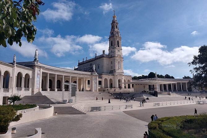 Fatima Sanctuary and Pastorinhos Village Private Tour From Porto - What José and João add to the day