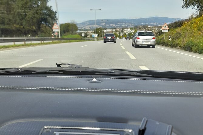 Ferrari driving experience on motorway in Braga - Group Size and the Feel of the Activity