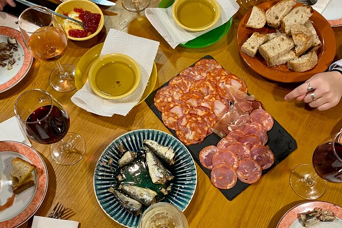 Food Tour: Wine, Beer & Liquor - Porto’s Secret Spots - Bacalhau, francesinha, and the dishes worth watching for