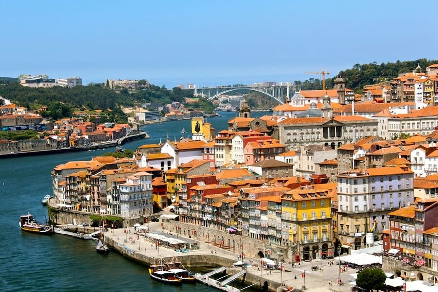 From Lisbon: Porto City Tour and Wine Tasting - Why this Lisbon to Porto day trip makes sense