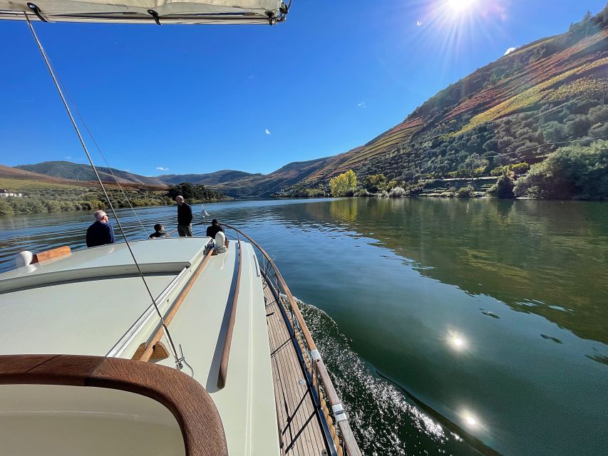 From Pinhão: Private Yacht Cruise along the Douro River - Setting out on the Douro River