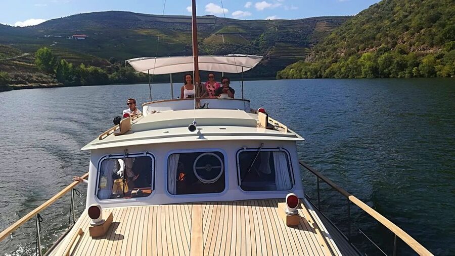 From Pinhão: Private Yacht Cruise along the Douro River - Meeting the yacht at Ânima Durius