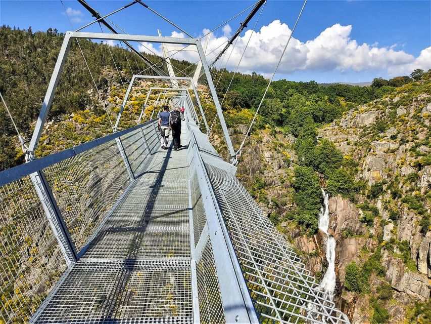 From Porto: Aveiro, Paiva Walkways and Arouca 516 Footbridge - The small-group format and guide quality