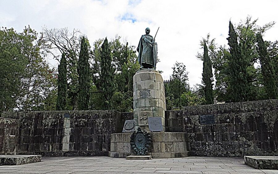 From Porto: Braga and Guimarães Full-Day Trip with Lunch - What the Guimarães timing means for you