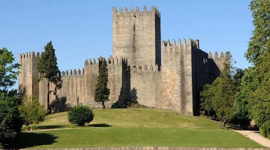 From Porto: Braga and Guimarães Small Group Tour with Lunch - Bom Jesus and Sameiro, two very different sanctuaries
