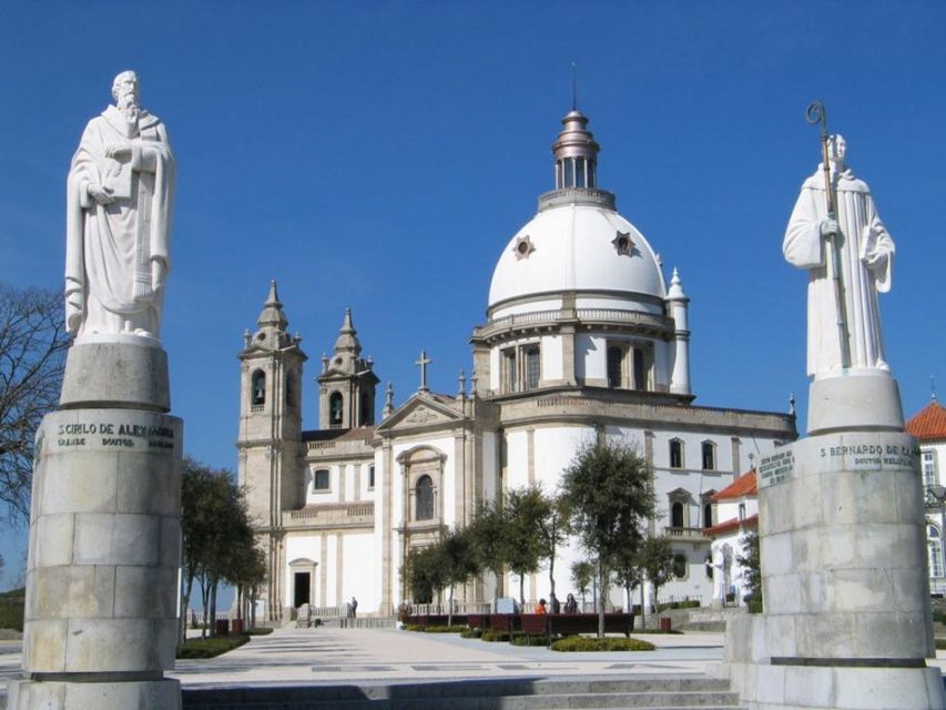 From Porto: Braga and Guimarães Small Group Tour with Lunch - How the guide shapes the day