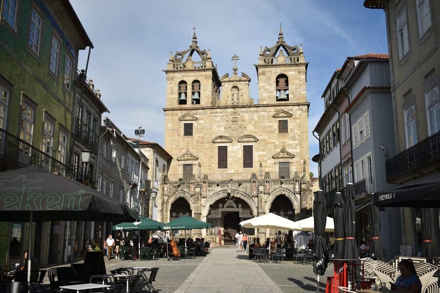 From Porto: Braga & Guimarães Day Trip with Lunch - Braga’s Bom Jesus and its long religious tradition