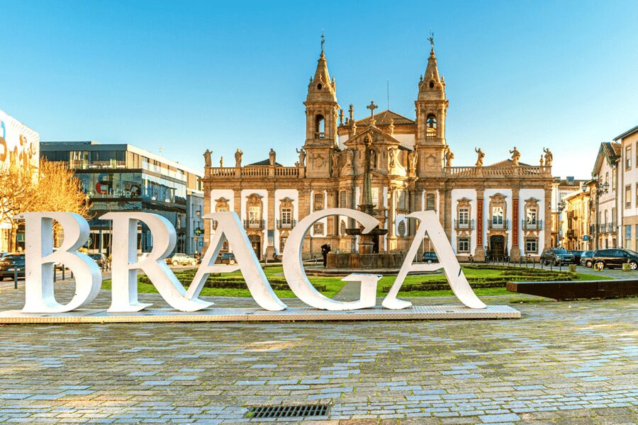 From Porto: Braga & Guimarães Day Trip with Lunch - Leaving Porto in a six-person van