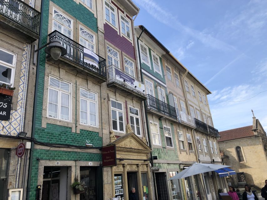 From Porto: Braga & Guimarães with Lunch Small Group Tour - Bom Jesus do Monte and its long staircase