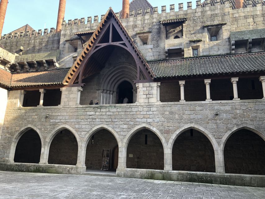 From Porto: Braga & Guimarães with Lunch Small Group Tour - A short walk through Guimarães