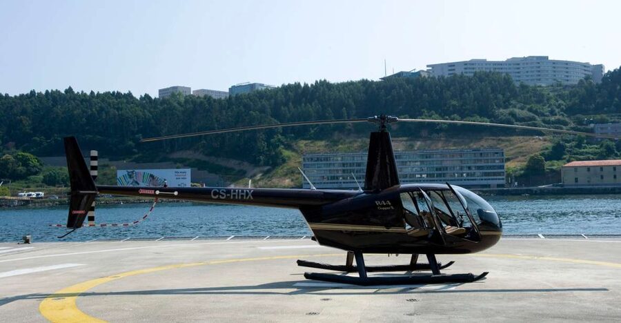 From Porto: City and Douro River Helicopter Sightseeing Tour - What happens at Heliporto Douro Azul
