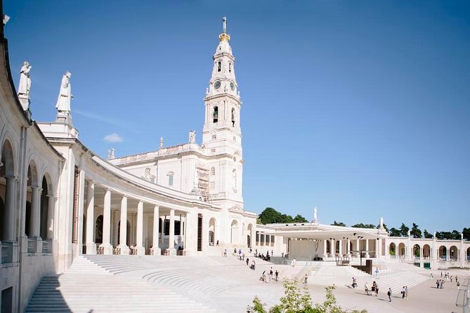 From Porto: Fátima and Coimbra Full Day Tour - How the guiding can shape the experience