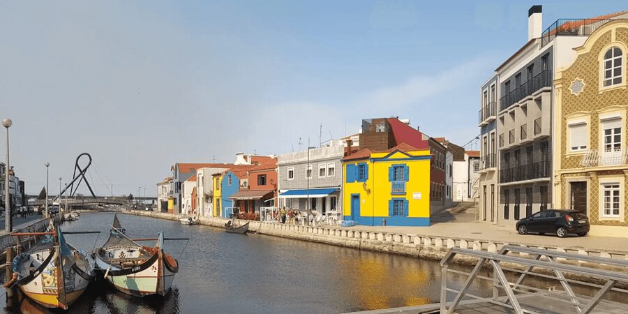 From Porto: Full-Day Trip to Coimbra & Aveiro with Boat Ride - Arriving in Aveiro, Portugal’s canal city