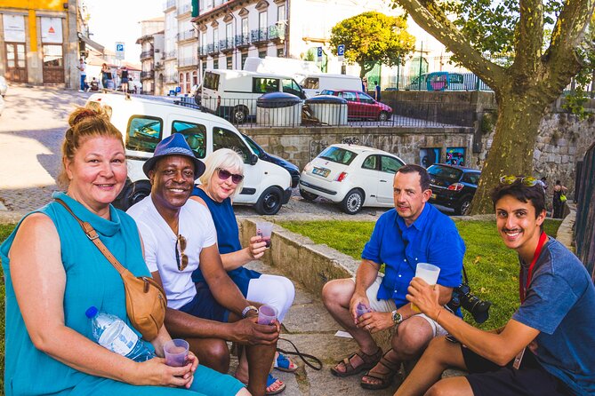 From Porto: Port Wine Sunset Rooftop Walking Tour - A short stop at the former Relação prison