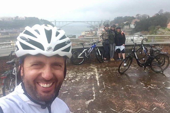 From Porto with view to Gaia: Private Bike Tour #DuckSideOfPorto - What the private format changes
