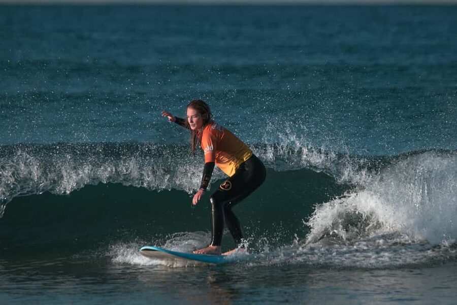 Group Surf Lesson - Timing, group size, and the setup warning
