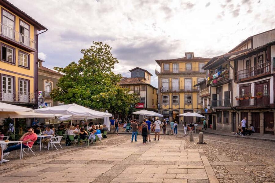 Guimarães: Flexible Walking Tour in Historic Center - Starting beside Guimarães Castle
