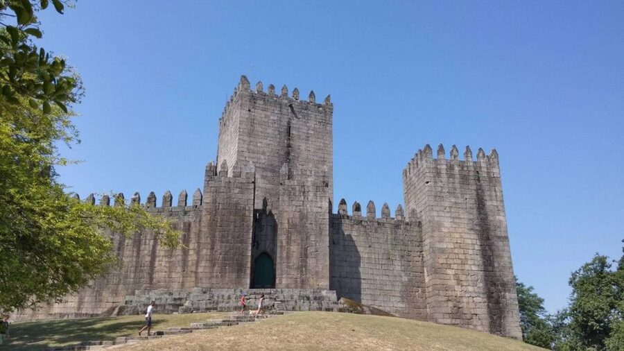 Guimarães Tour(4Hours): From Oporto;City Tour- Half Day Trip - Key points to know before booking