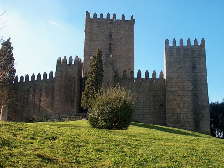 Guimarães Tour(4Hours): From Oporto;City Tour- Half Day Trip - Entering Guimarães Castle