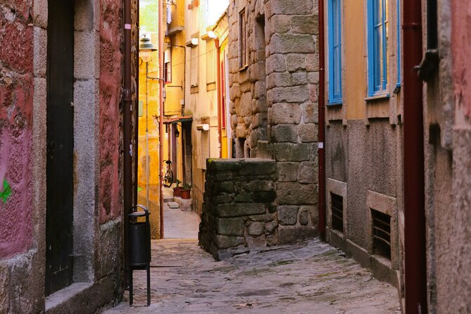 Half Day Private Tour in TukTuk Porto Jewish Heritage - Kadoorie-Mekor Haim Synagogue from the outside