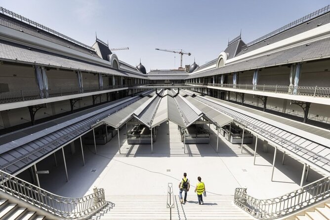 Half-Day Walking Tour Tasting Local Food in Porto - São Bento Railway Station supplies the visual highlight