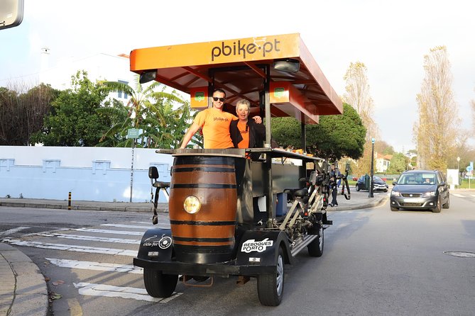Have fun on wheels - Climbing aboard at Mercado da Foz