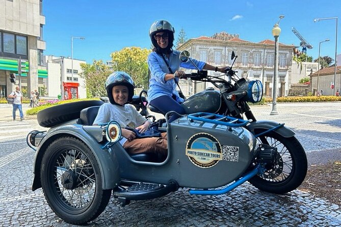 Highlights of Porto on a glamorous sidecar - Half Day - Passeio das Virtudes and the climb back uphill