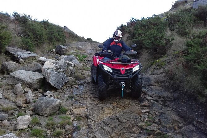 hike quad mountain altitude 825m / hike atv mountain altitude 825m - Equipment, comfort, and safety on the mountain tracks