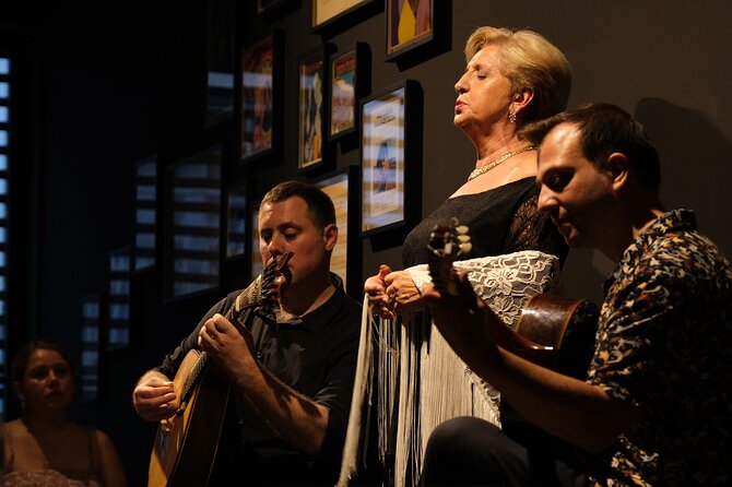 Ideal Clube de Fado - Why Fado Works Best in a Small Room