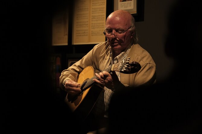 Ideal Clube de Fado - Seating and Arrival Tips
