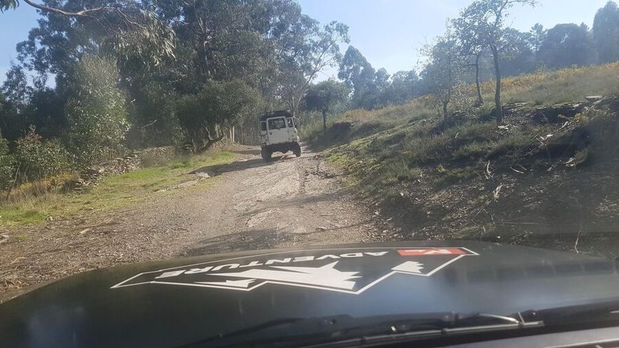 Living 4x4 Oporto Montains - The food stop is more than a boxed snack