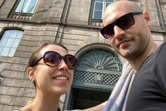 Love in Porto: Self-Guided Romantic Puzzle Walk - A love story that turns Porto into a puzzle